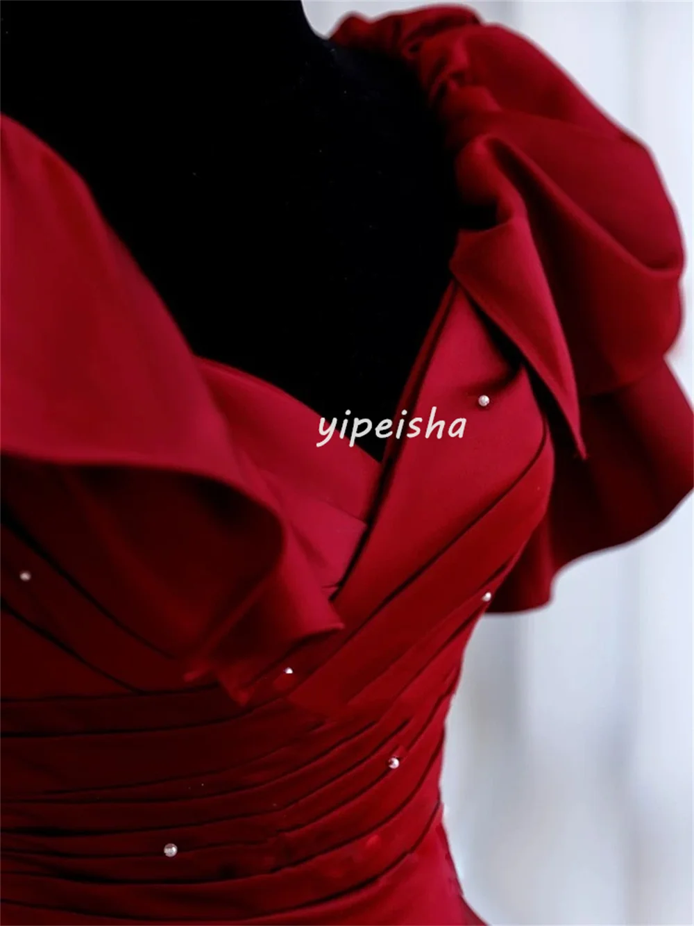 ที่กําหนดเองคุณภาพสูง Charmeuse Pearl Ruched A-Line V คอชุดยาว Bespoke โอกาสชุดสไตล์โมเดิร์นอย่างเป็นทางการ