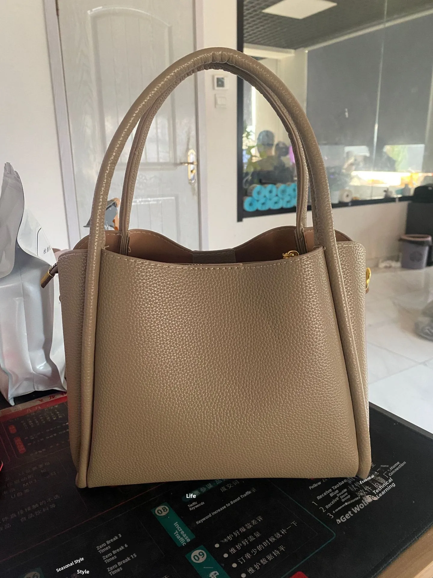 Women\'s Handbag 2026 New Style Basket Bucket Bag High-End Sensation Crossbody Bag for Middle-Aged Ladies Single Shoulder Bag