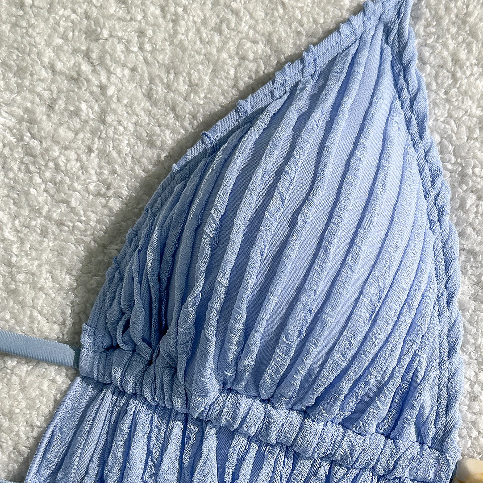 ชุดว่ายน้ำเซ็กซี่แบบแยกชิ้น ปี 2026 สำหรับผู้หญิง สีพื้น ทรงสามเหลี่ยม บิกินี่สองชิ้น ประดับลูกปัดรูปหัวใจ ชุดว่ายน้ำผู้หญิง บิกินี่บราซิลเลียร์