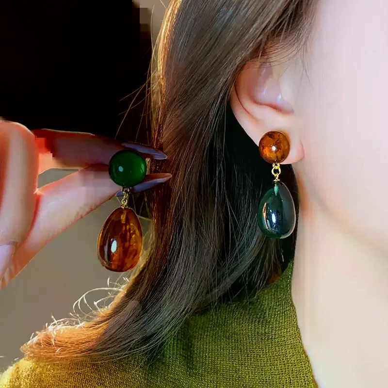 Vintage Water Droplet Resin Earrings Geometric Round Pattern Lightweight Fashion Jewelry for Wedding Daily Use