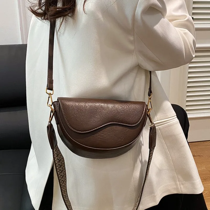 Famous Tote Diaper Bag Women's Luxury Leather Crossbody Bag Vintage Minimalist Designer Large Capacity Stylish And Chic