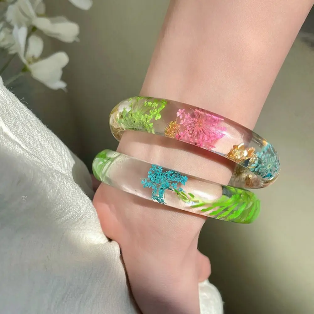 Retro Boheemse Acryl Bangle Hars Brede Natuurlijke Gedroogde Bloem Armband Gedroogde Daisy Sieraden Accessoires Grote Manchet Bangle Gift