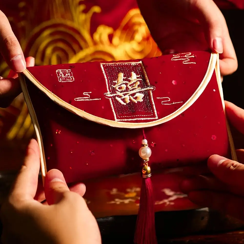 

Chinese Style Wedding Red Envelope Tassel Hongbao Wedding Changing Fee Bag Embroidery Pattern Traditional Money Red Pocket Party
