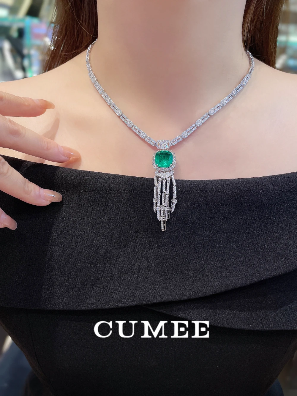 Cumee Fashionable Tassel Emerald Necklace, Detachable and Dual-use, Cultivated Emerald Necklace. Silver Gold-plated