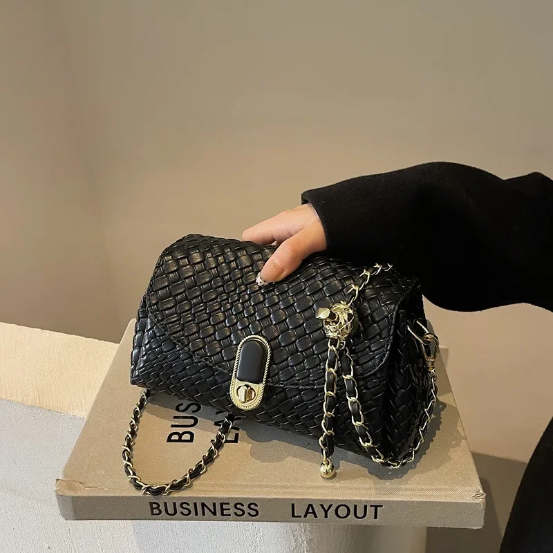 

2025 New High-end Chain Woven Messenger Bag, Light Luxury Multi-functional Fashion Shoulder Bag