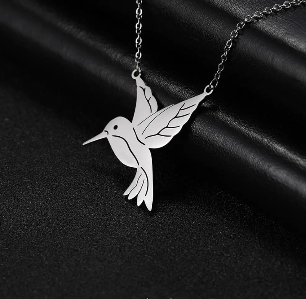 1PC Gold Color Flying Bird Animal Pendant Necklace Stainless Steel Girls Women Adjustable Choker Chain Necklaces Jewelry F1582