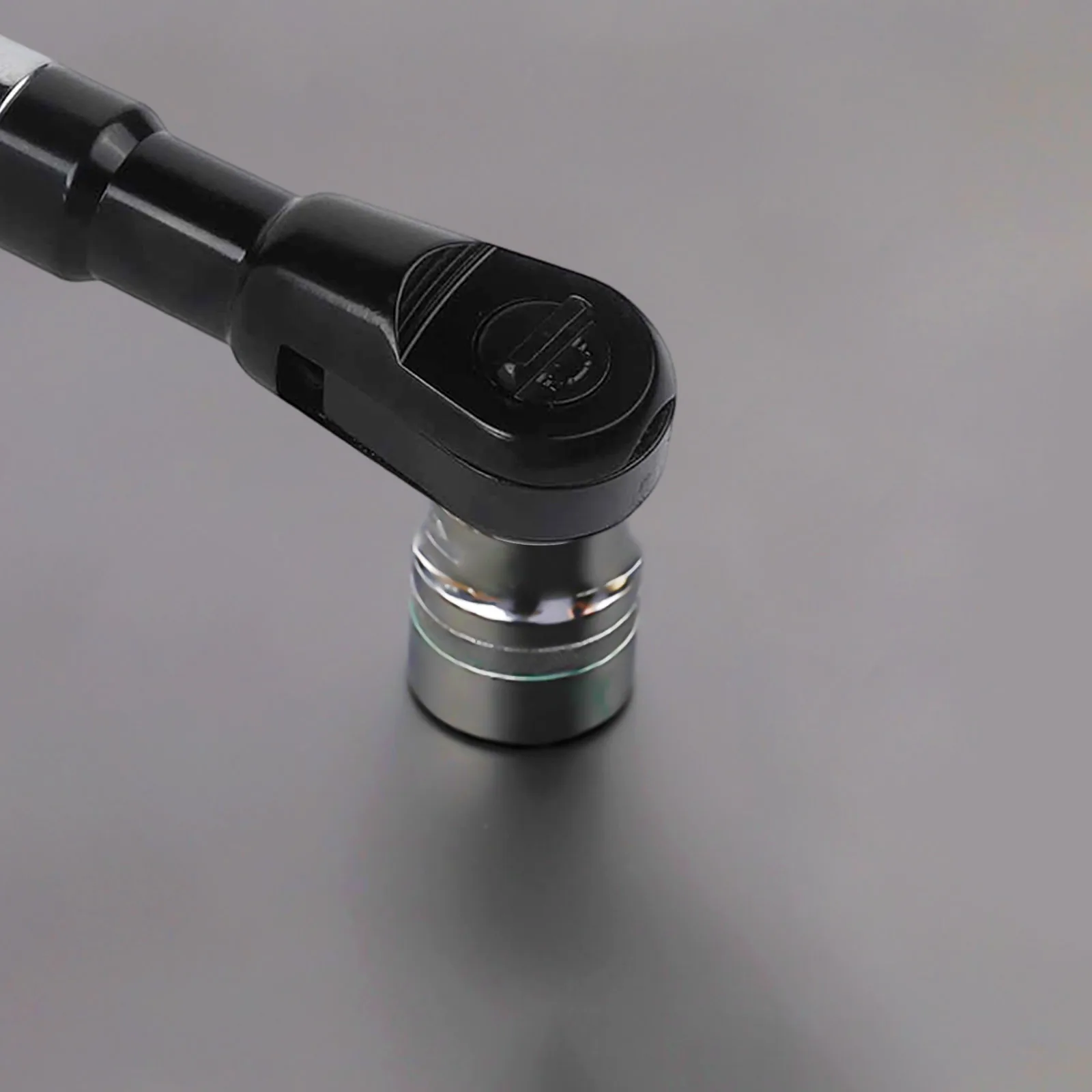 Hand Wrench Extender Tool with Superior Performance Quick Change Feature for Ultimate Efficiency in Tight Spaces