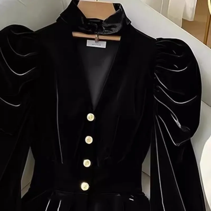 Camisa de manga larga de terciopelo negro para Mujer Y2k cintura delgada Blusas con cuello en V Mujer 2025 principios de primavera nuevas Blusas de un solo pecho