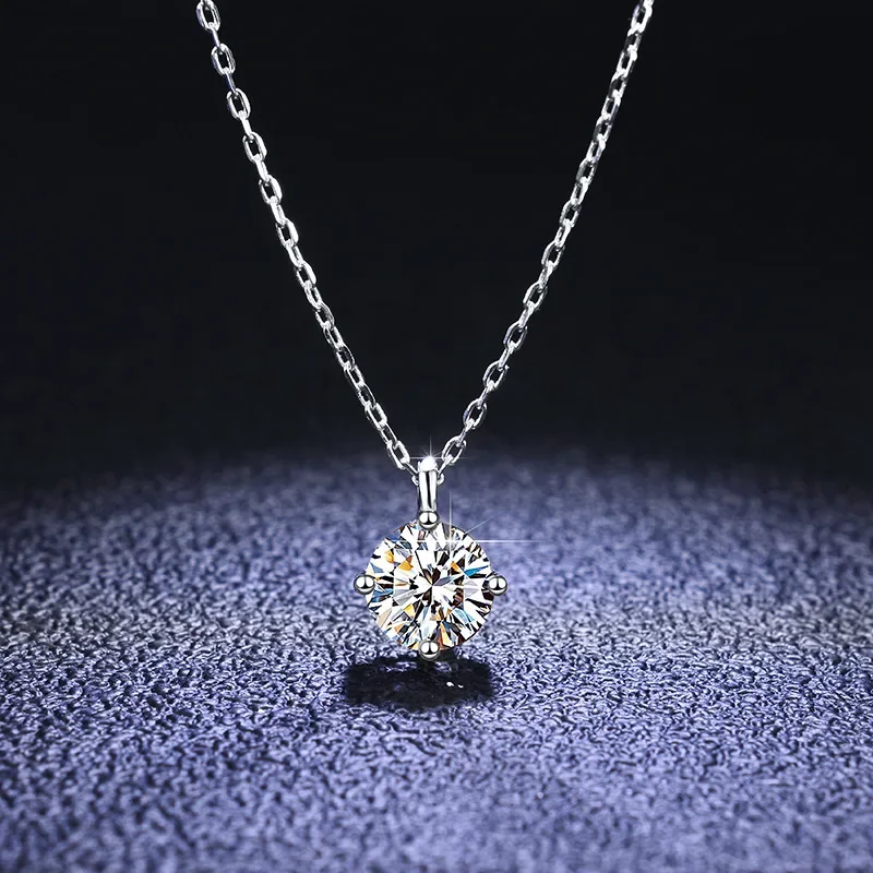 18K gold simple and elegant 1 carat moissanite PT950 platinum necklace pendant women's fashion classic four-claw jewelry