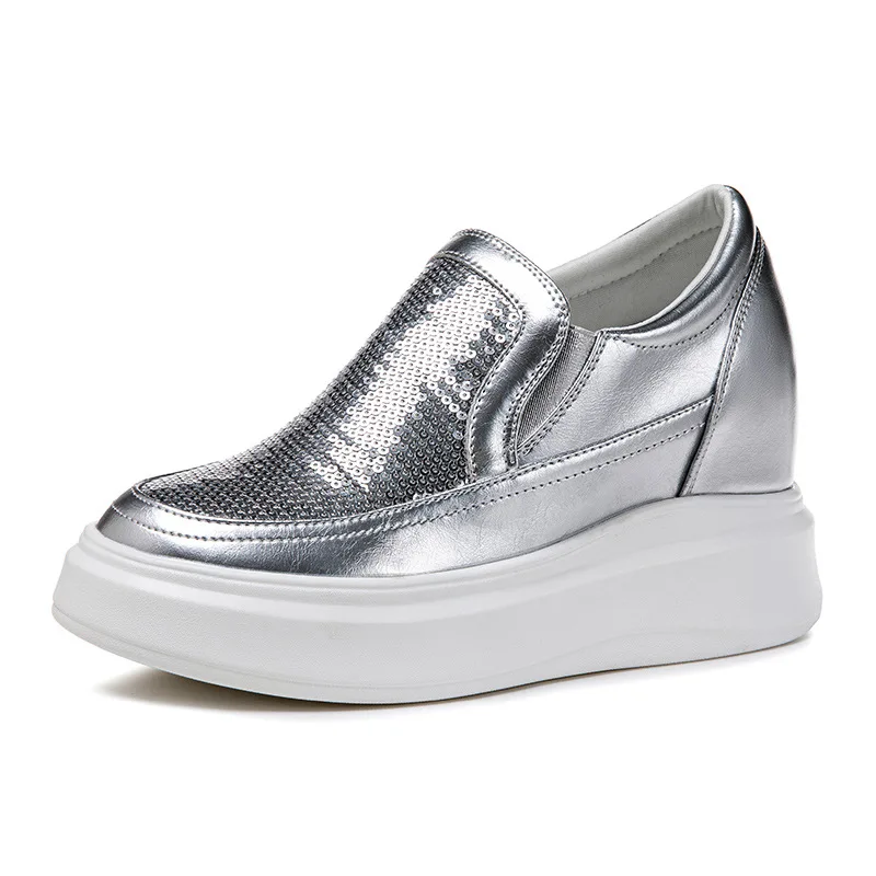 

2025 синтетическая брендовая осенняя женская обувь, кроссовки, весенняя мягкая удобная повседневная обувь, модная женская обувь на плоской подошве из искусственной кожи