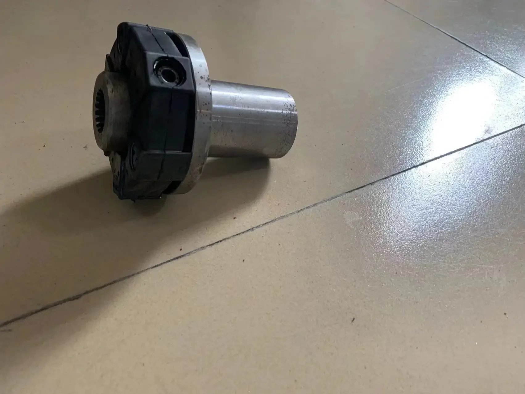 Vibratory Roller Parts Connecting Glue Assembly Bearing for SSVR72