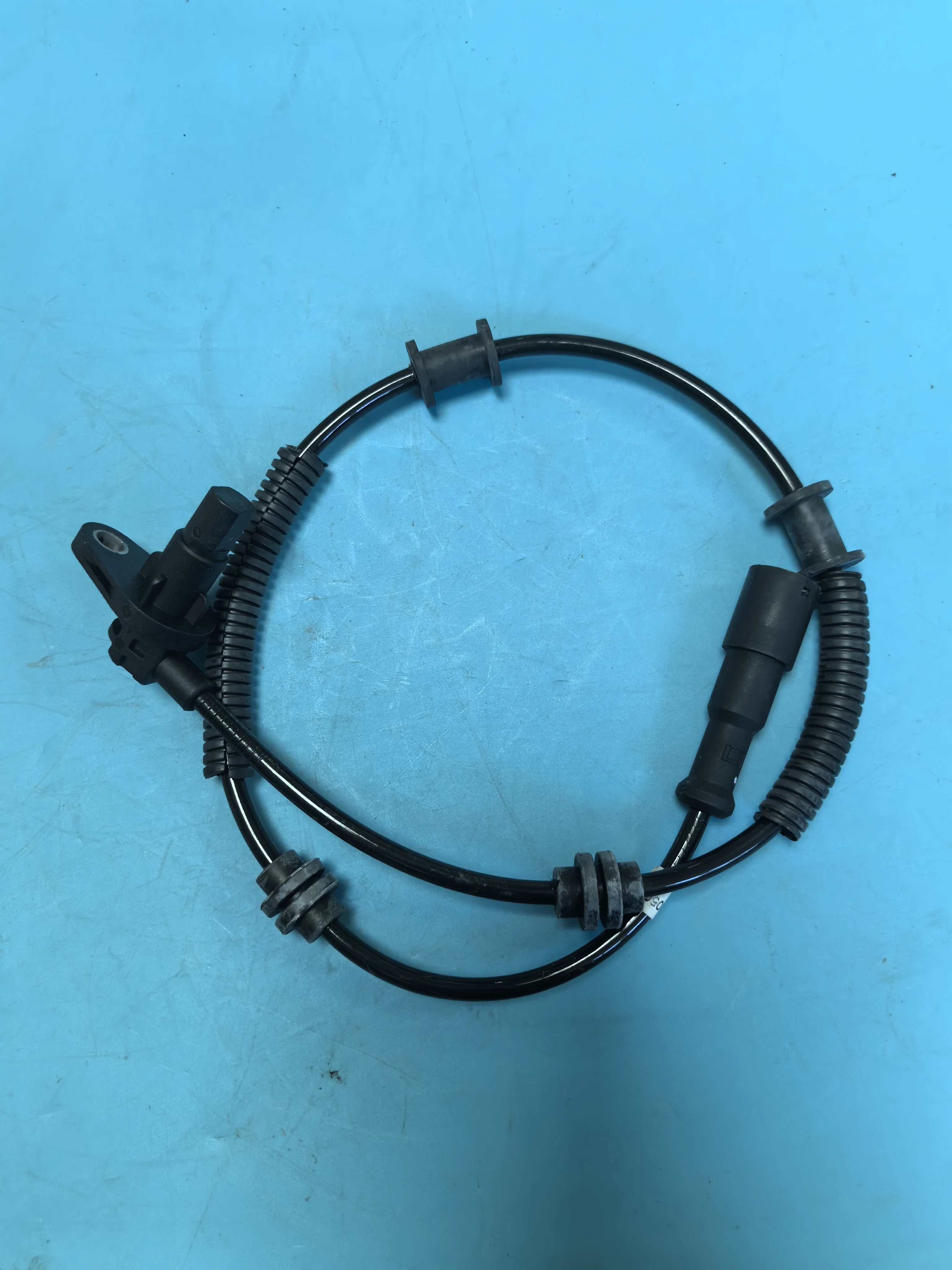 مستشعر سرعة العجلات الأمامية الأصلي 4892009000 لسيارة سانج يونج أكتيون كيرون أكتيون سبورت ريكستون