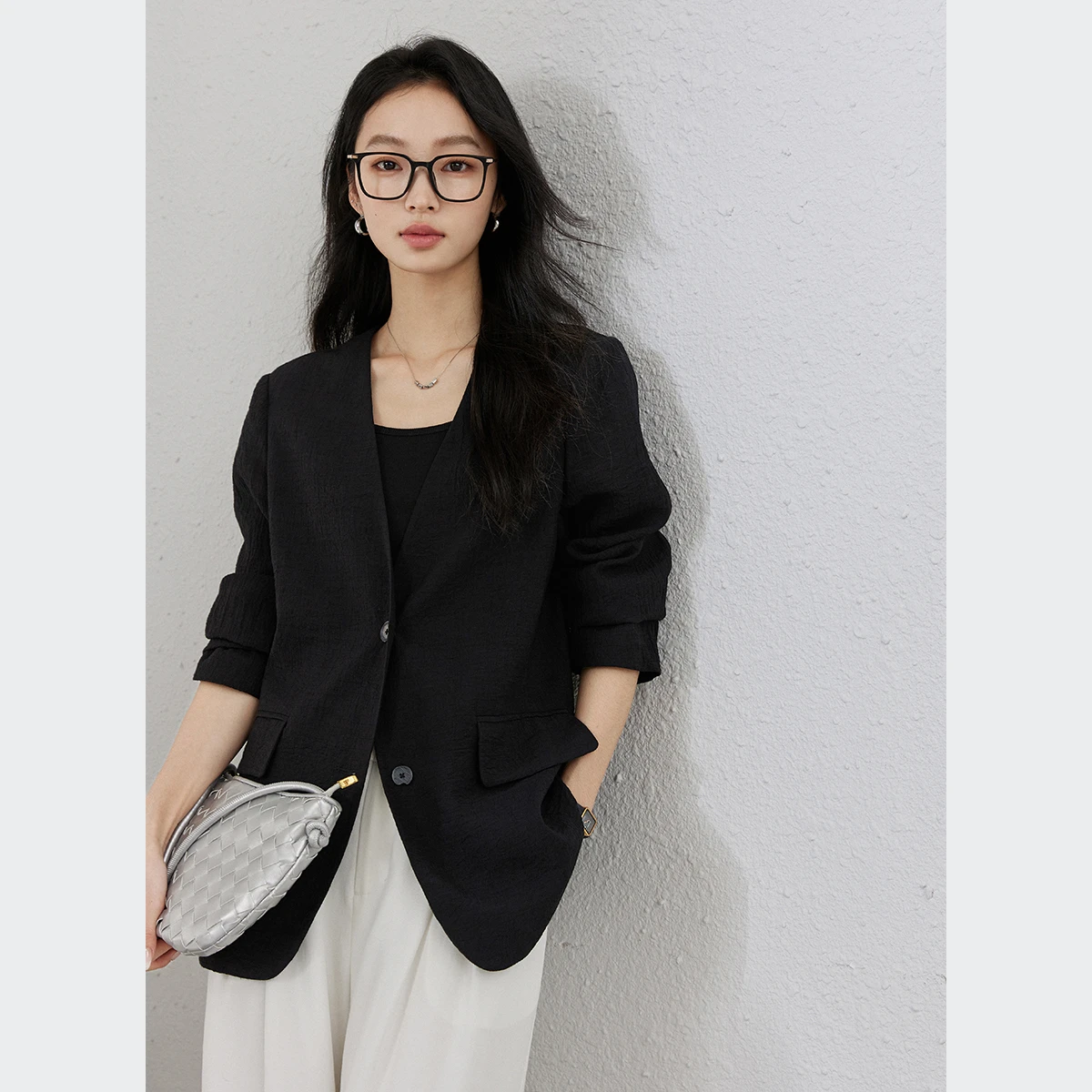 VIMLY Women's Black Blazer New Autumn 2026 V-neck Loose-fit Casual Office Lady Tailored Coat Fall Fashion Elegant Jackets A0511