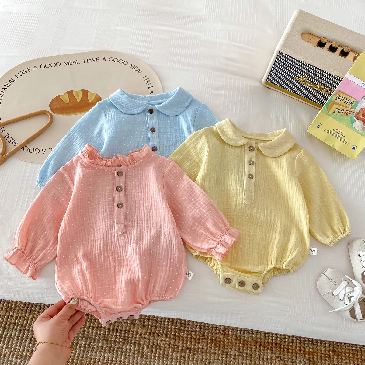 

0-2 Years Old Baby Romper Autumn Newborn Baby Girls Jumpsuit Cotton Plain Infant Long Sleeved Bodysuit