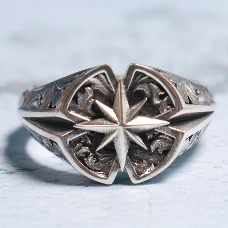 11g Voyager's Compass This signet Rings is engraved with a windrose and stellar compass patterns 925 Solid Sterling Silver 7-13