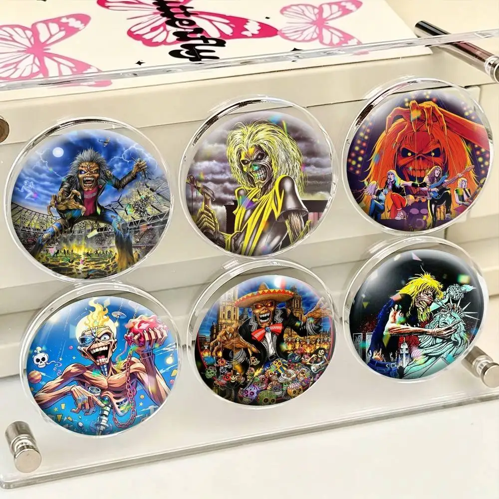 I-Iron Run For Your M-Maiden  25 32 44 58 75mm Badges Personalized Round Brooches Pins Accessory Gift