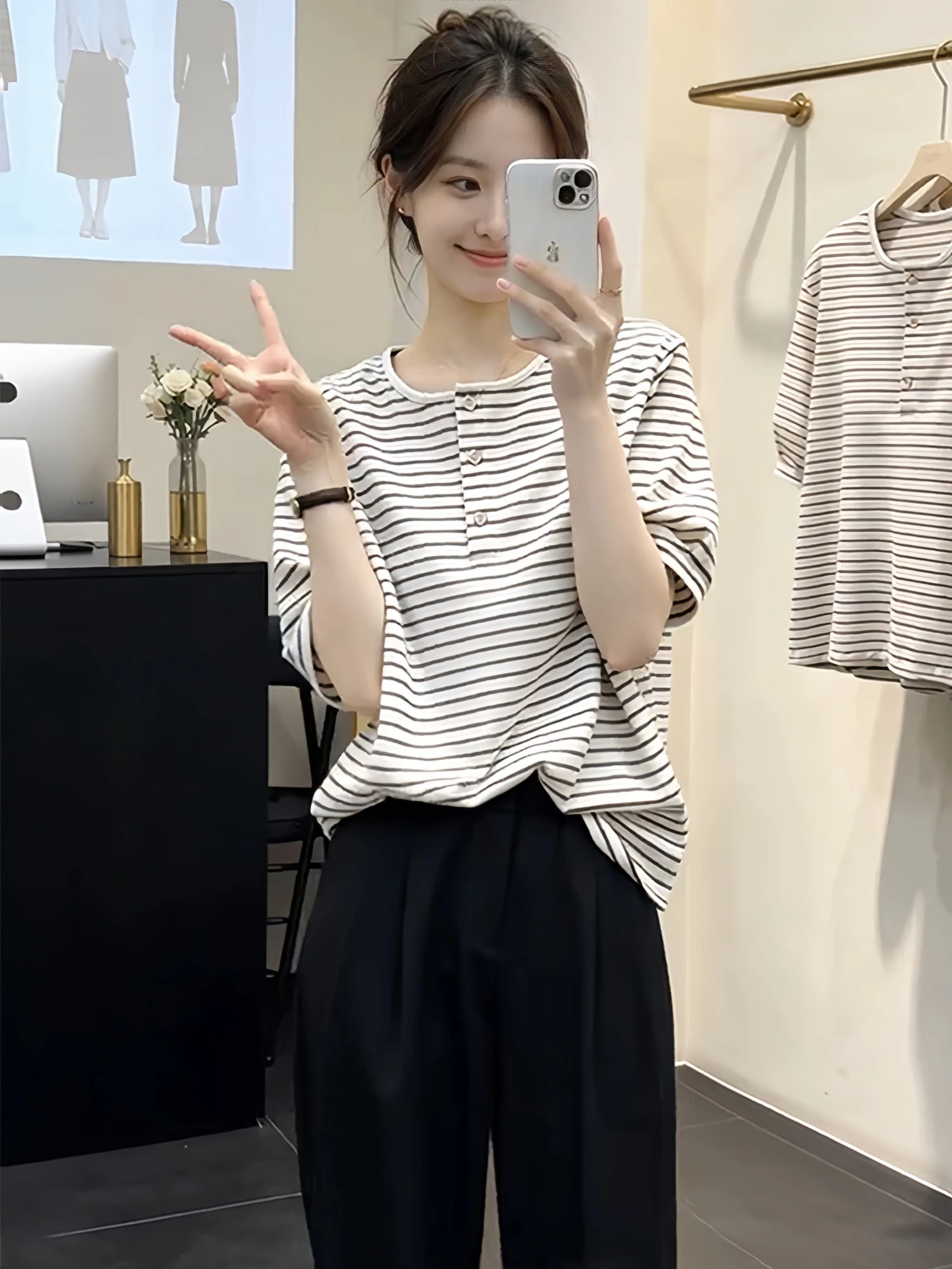 Summer 2026 Women's Casual Style round Neck T-Shirt Loose Fit Stripe Pattern Belly Covering Slimming Top Breathable Short Sleeve