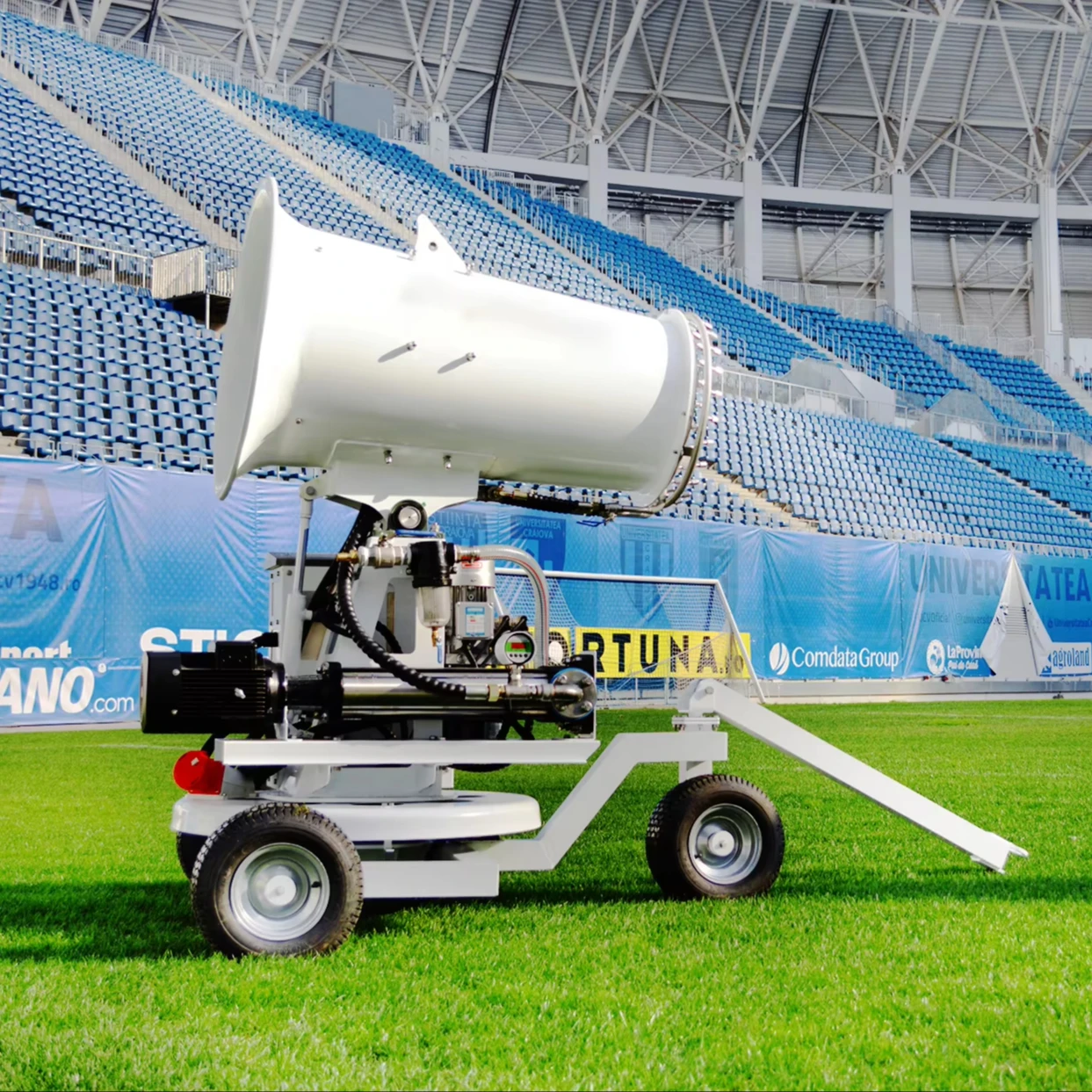 60 m große bewegliche Wassernebelkanone zum Staub und Unterdrücken in Entladeködern