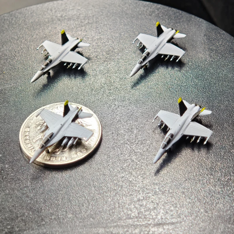 スーパーホーネット戦闘機モデル-700-スケール航空母艦アクセサリー高精度完成品ブルモデル戦闘機