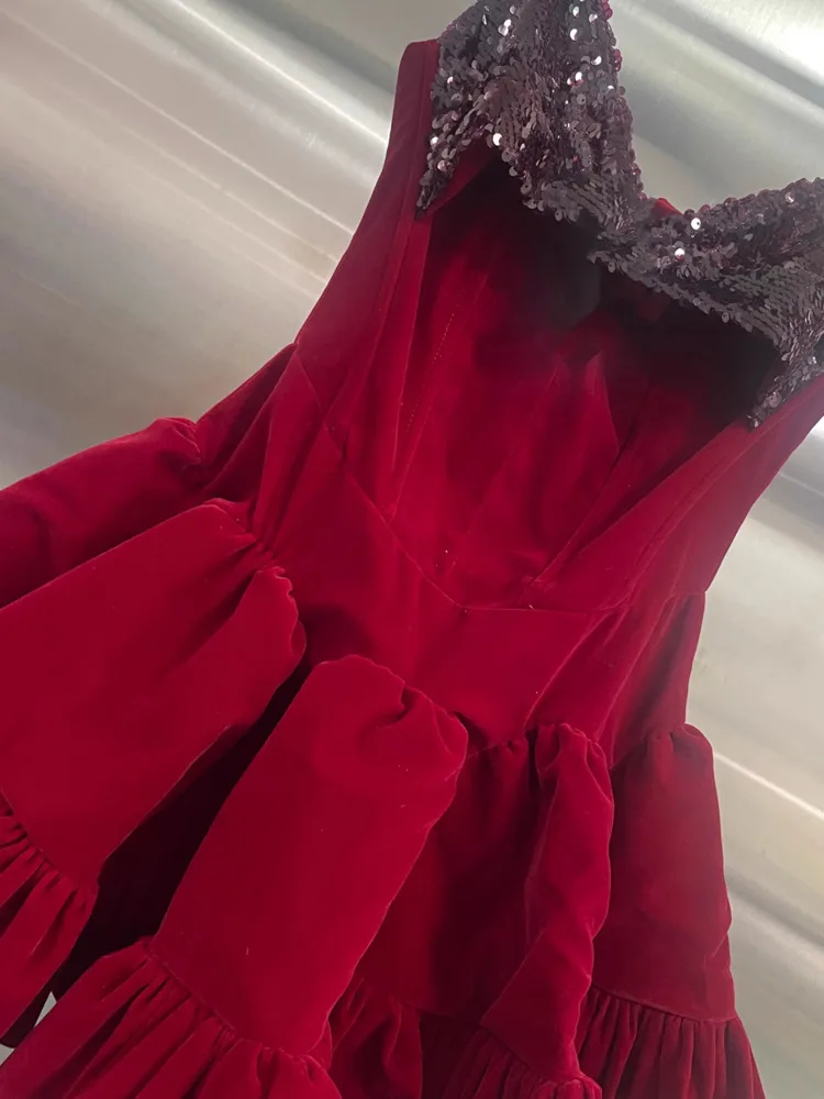 DFDG فستان نسائي 2025 ترتر أحمر بدون ظهر بحزام سباغيتي مرقع مخملي عالي الخصر فستان سهرة للربيع والصيف #3