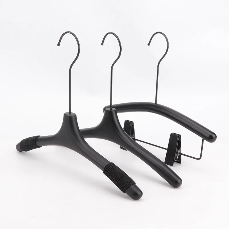 

children's hangers, special clothes for small and medium children's clothing stores hanging pointed pants clips wooden non-slip