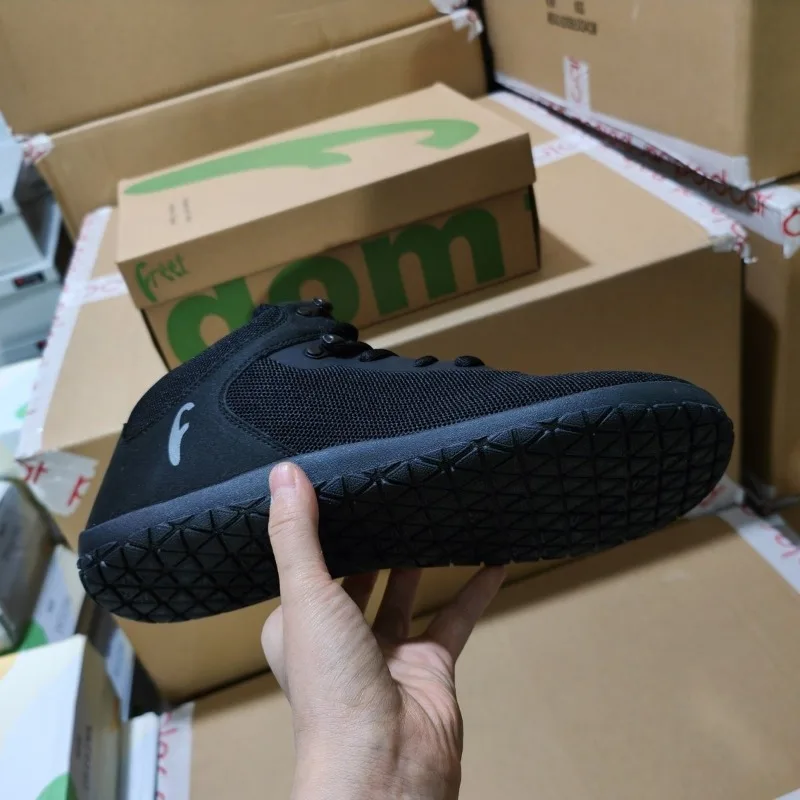 

Classic Brand Unisex Walking Jogging Shoe Designer 4E Wide Foot Walking Shoe Comfortable Non-slip Medium Top Fitness Shoe 39-45