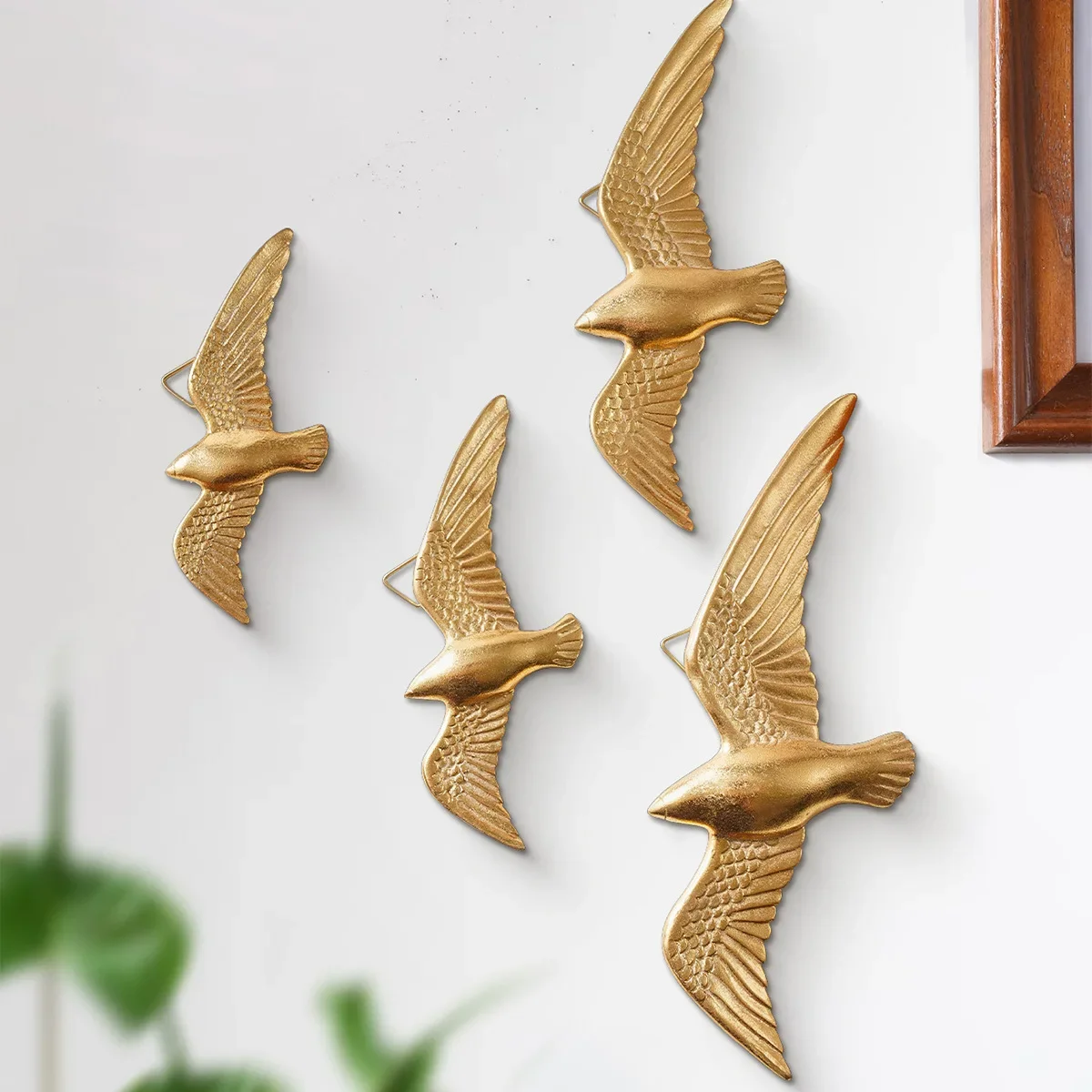 Creative Golden Bird Wall Hanging Background Wall Decoration Seagull Swallow Four-piece Set Resin Handicrafts Bird Pendant Home