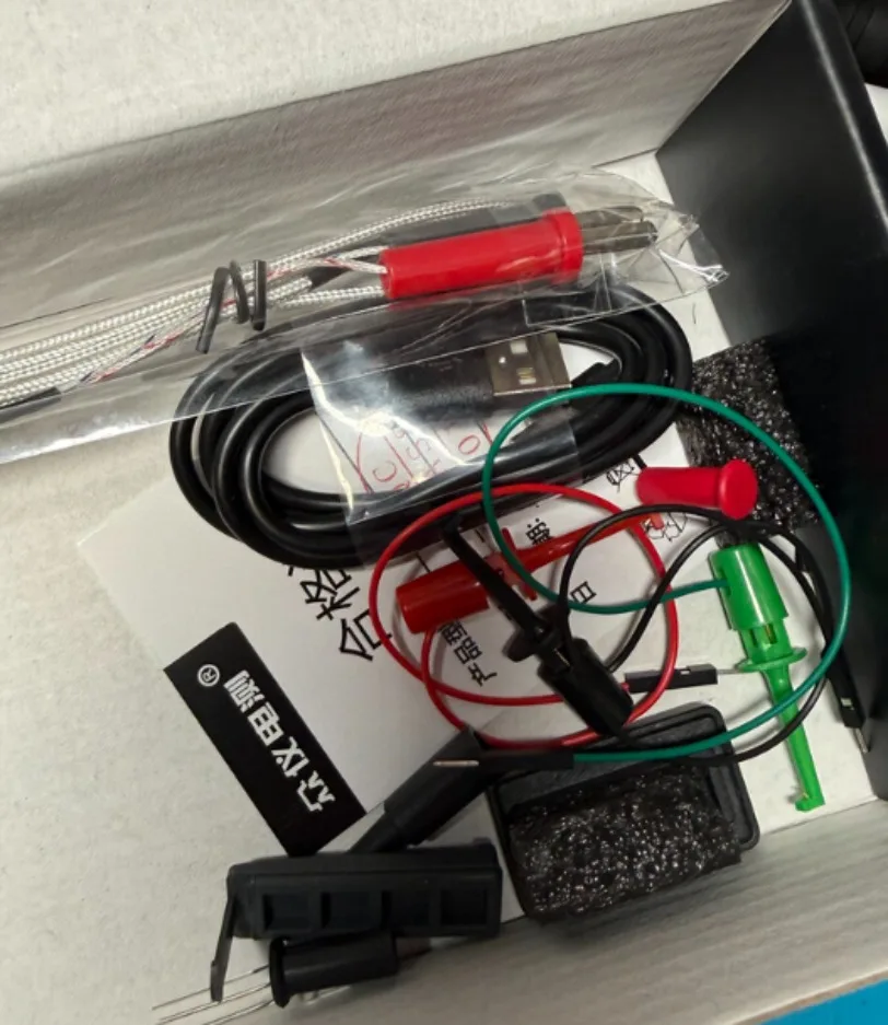 1pc ZOYI ZT-XT1 2-in-1 High Precision Digital Multimeter with Transistor Testerl*SY