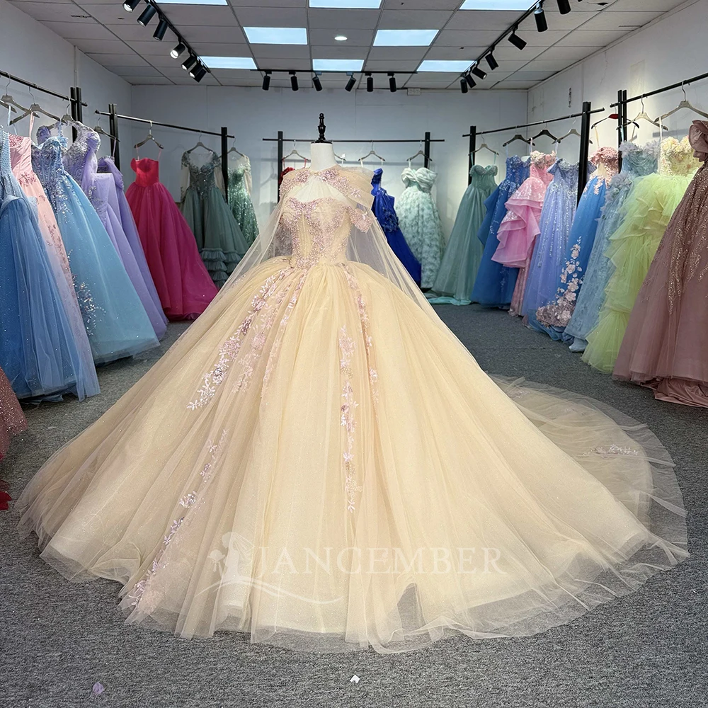 

Платья принцессы Quinceanera для девочек с открытыми плечами из органзы и шлейфом со шлейфом Vestidos De 15, индивидуальные платья Quinceanera