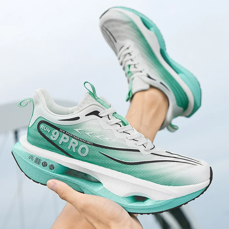 メンズ ランニングシューズ、マラソン用、スポーツ用、カジュアル、メンズスニーカー、カーボンボード、通気性、軽量、レディース、快適、アスレチックスニーカー。 1