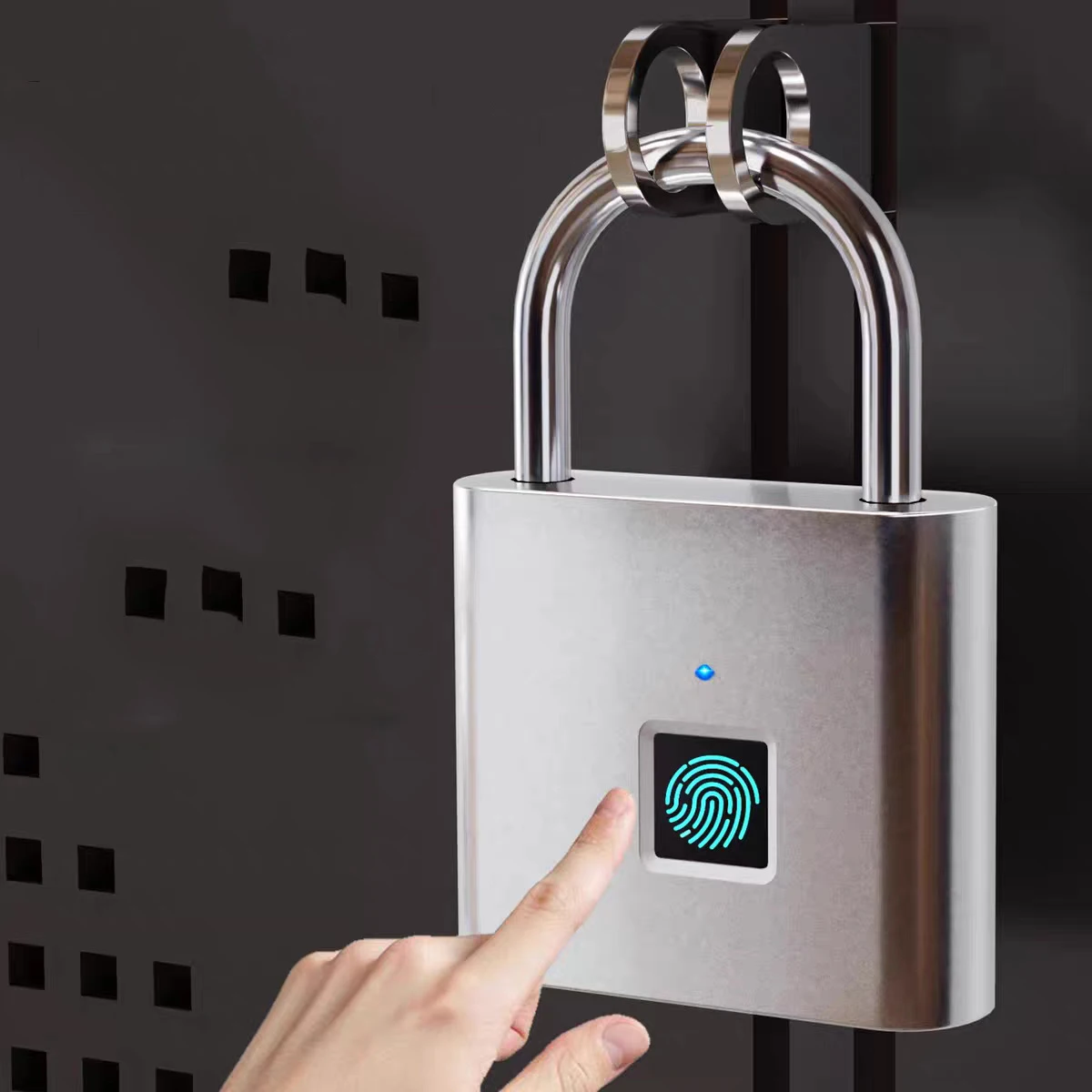 Rainproof Keyless Fingerprint Biometrics Padlock 30 Users For Indoor Outdoor Used