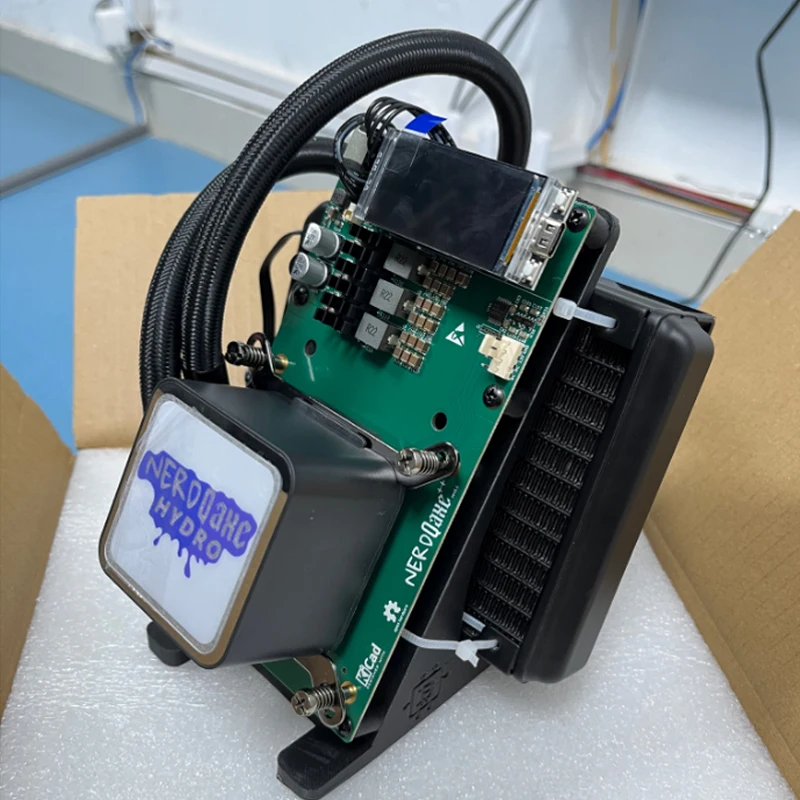 العلامة التجارية الجديدة NerdQaxe ++ Hydro 4.8TH/s 80W BTC Miner 15J/Th 4 * BM1370 ASIC Chips، 2.4G WiFi Crypto Machine جهاز تعدين مفتوح المصدر