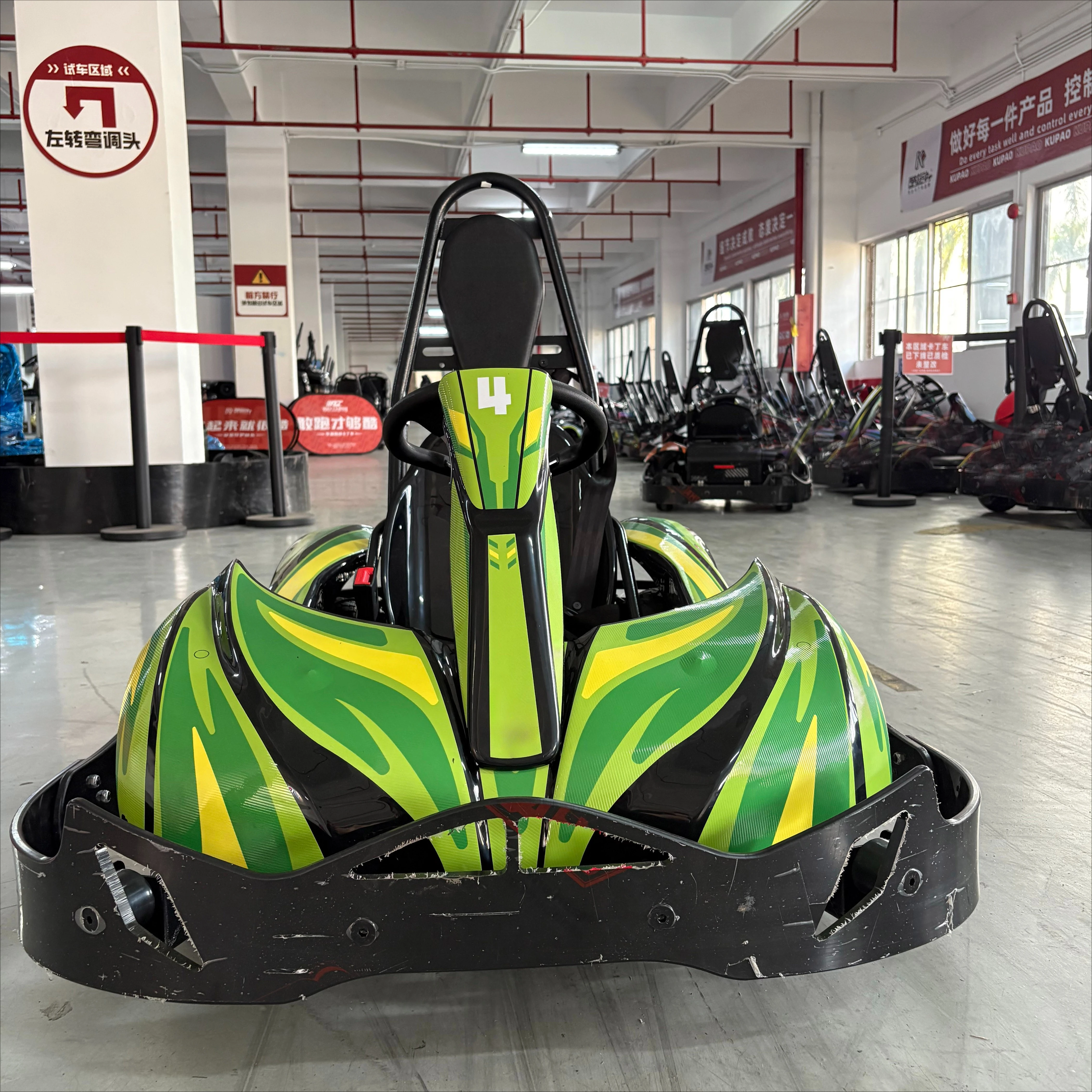 โรงงานขายส่งรถโกคาร์ทไฟฟ้าสีเขียวรุ่นใหม่สำหรับเด็ก คุณภาพสูง ปลอดภัย สำหรับการใช้งานเชิงพาณิชย์  รับสั่งทำตามความต้องการ