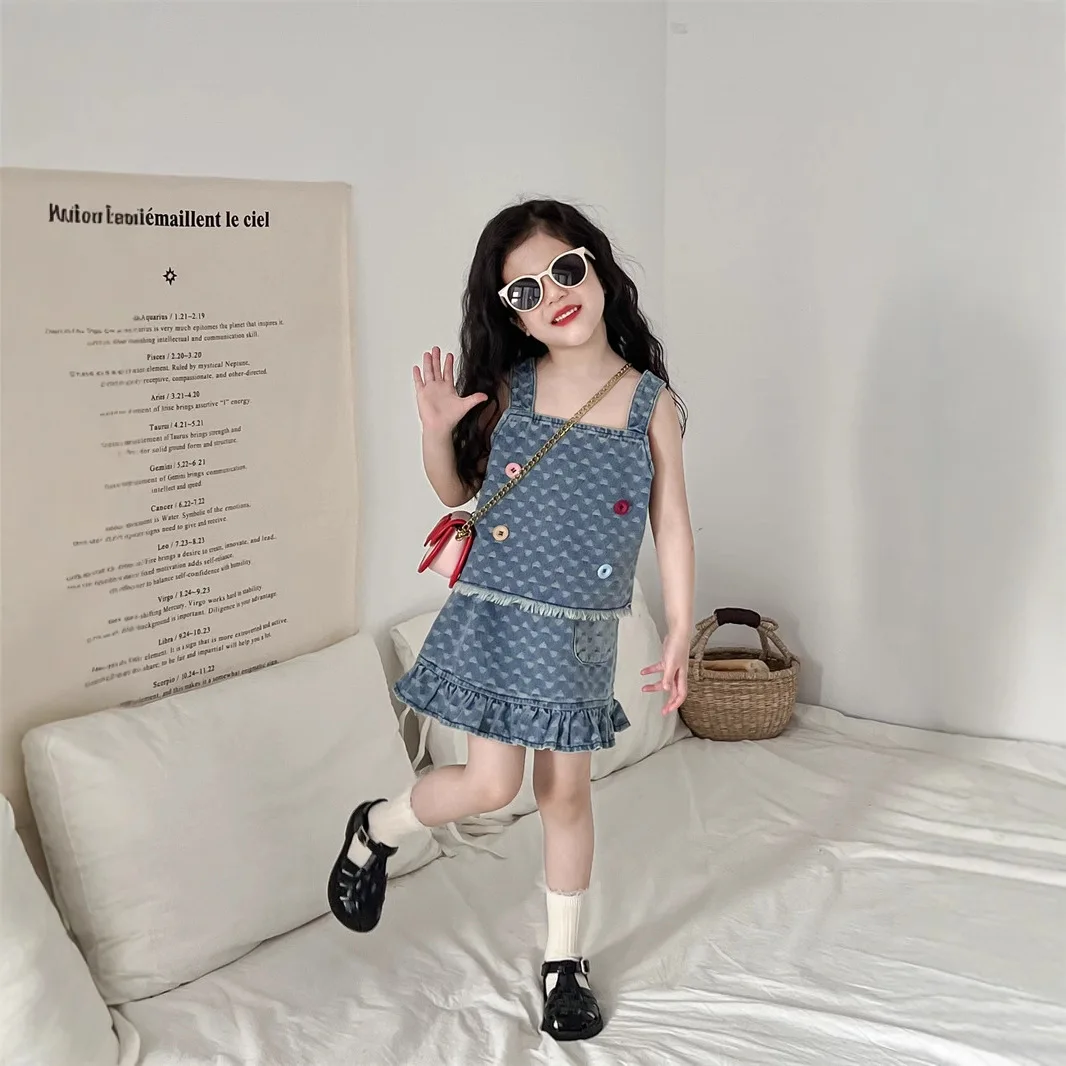 2025 Spring and Summer Dopamine Girls Jacquard Love Denim Colored Button Suspender Fungus Edge Skirt Two-piece Set