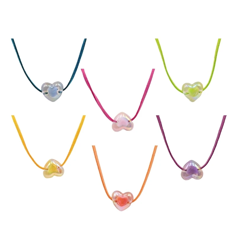 Heart Pendant Necklace Charm Neck Piece Eye-Catching Heart Pendant Neck Jewelry Suitable for All Ages Individuals