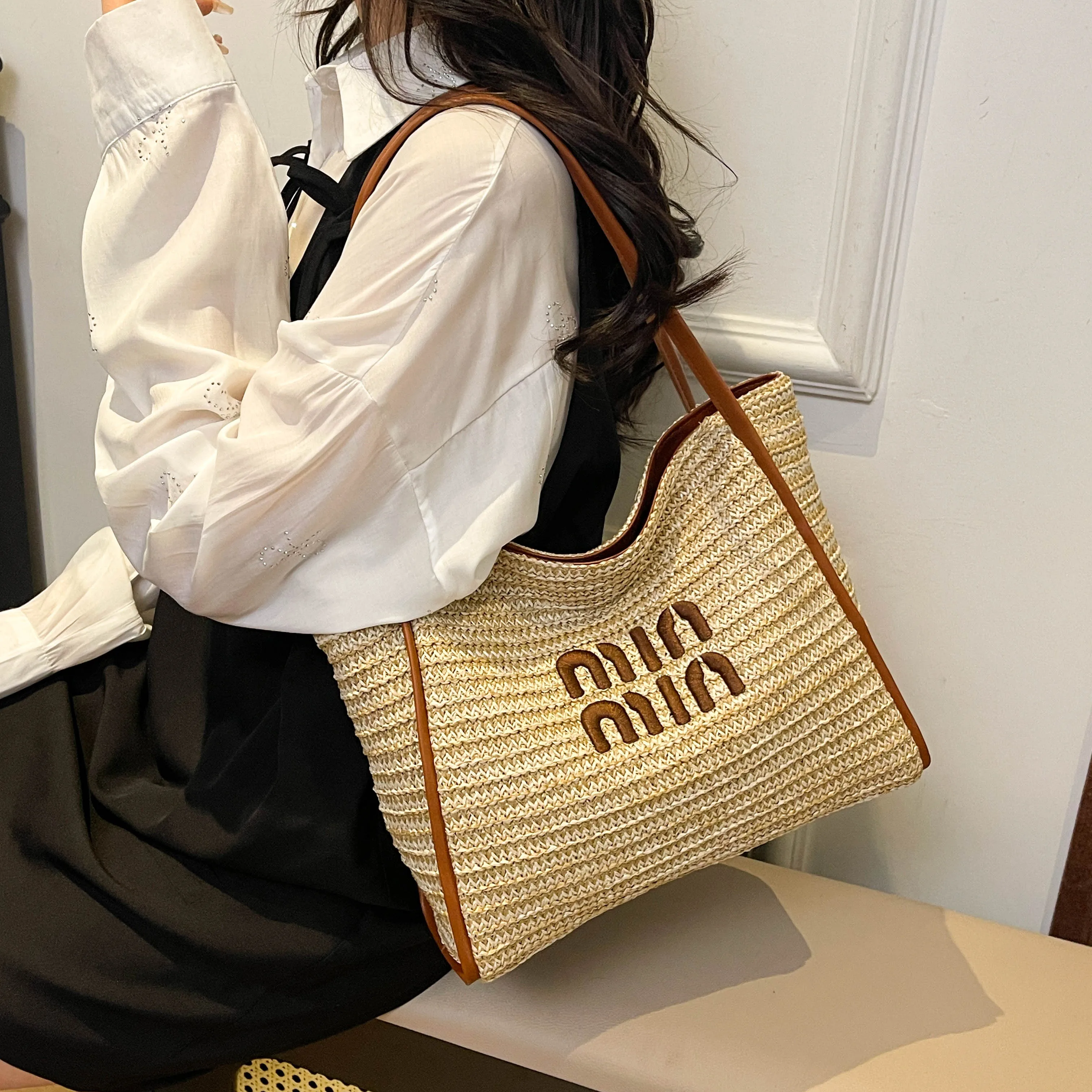 Elegant Vintage Leather Diaper Bag For Women Designer Large Capacity Tote Luxury Minimalist Classic Stylish Fashionable Bag - view 6