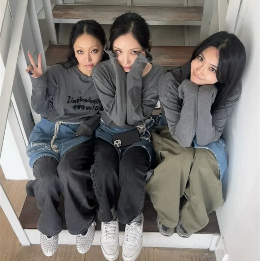 حماية من الشمس طويلة Sve مستديرة Ne T-irt Faionable حبة لون نقي رقيقة الخريف المرأة عادية Sle فضفاض تي شيرت مجسم