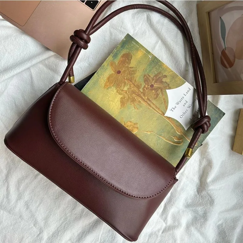 

Petit sac rétro de célébrité d'internet pour femmes en automne et en hiver, nouveau sac à bandoulière tendance, petit sac à une