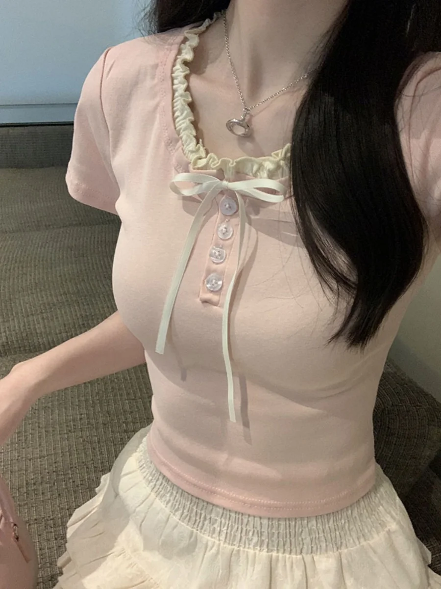 Top Estivo da Donna con Colletto Aperto e Nodo Rosa, Aderente, Creativo con Dettagli a Contrasto, Elegante per il Lavoro