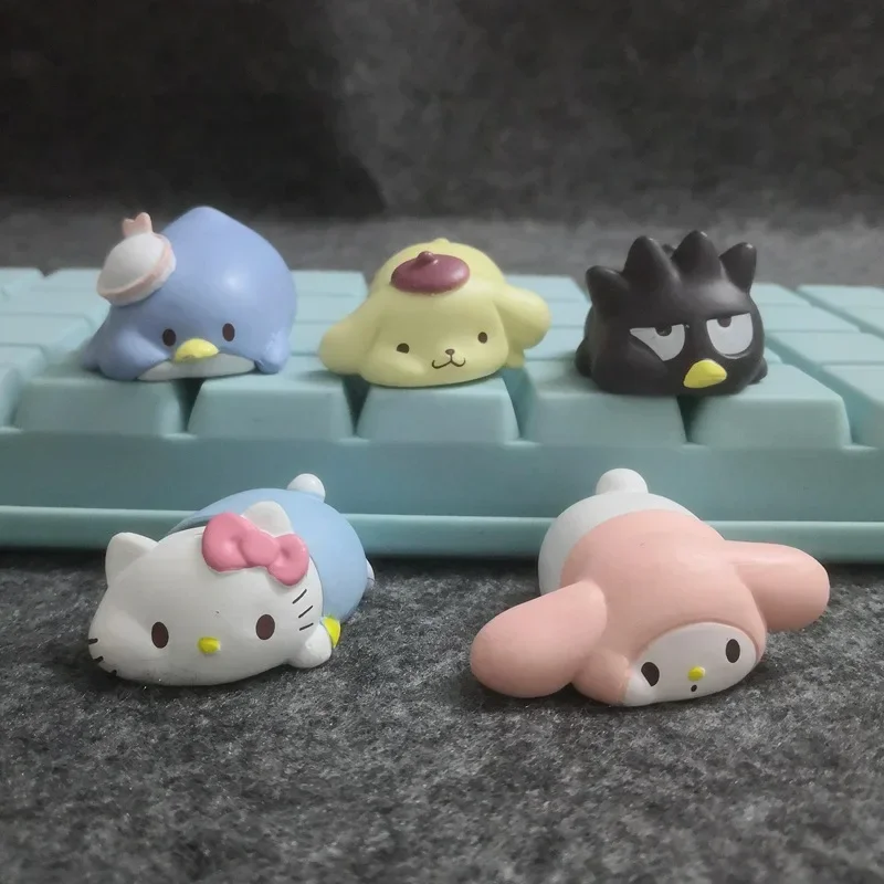 Kitty Figures Sanrio Lie Down Action Figure My Melody Pom Pom Purin Tuxedosam Xo Kawaii Mini Gifts Model Toy for Kids