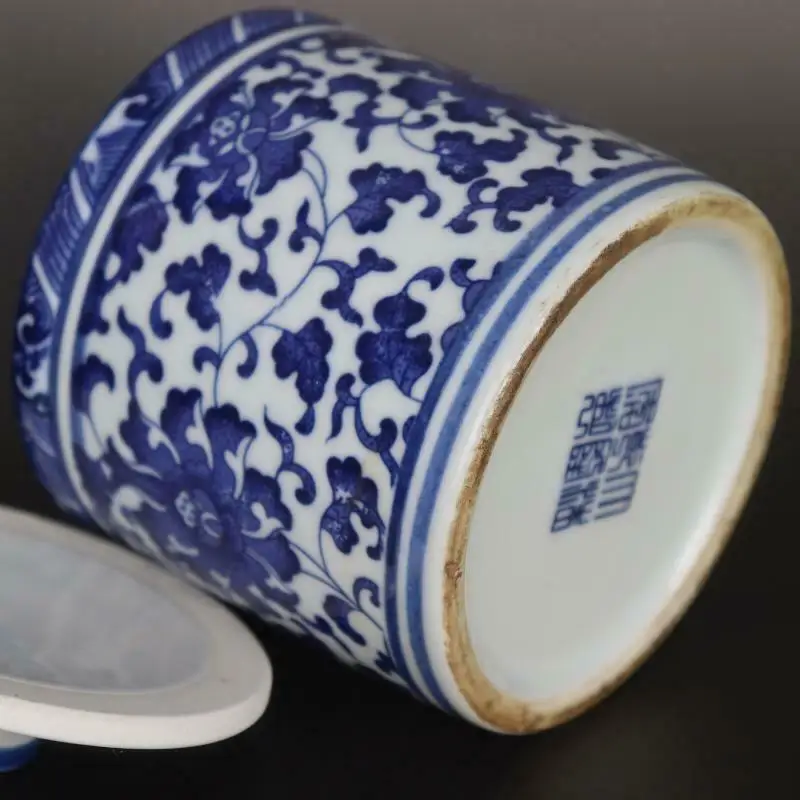 Chinese Blue and White Porcelain Jar Qing Lotus Design Pot Tea Caddy 4.33“