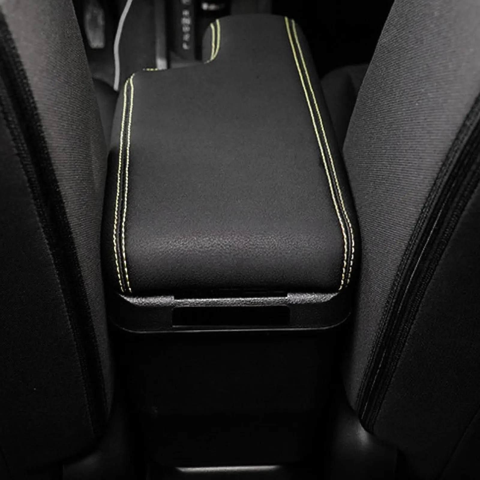 

Автомобильный органайзер-подлокотник для Jb64 Jb74: удобный, износостойкий, простой в использовании