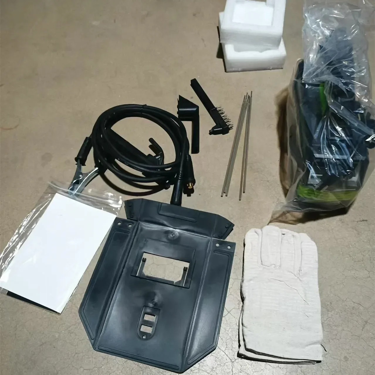 Smooth Weld Welding Machine With Welding Rod Gloves Arc Welders 120A 110/220V Mini MMA-250A Manual