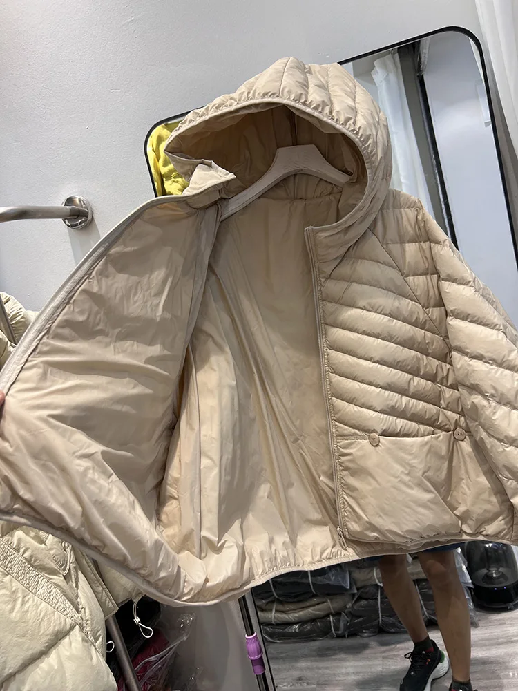 سترة نسائية قصيرة الطراز بتصميم مضلع لحم الخنزير مع قلنسوة كاجوال متعددة الاستخدامات من ريش البط الأبيض على الطراز الكوري معطف جديد للأسفل