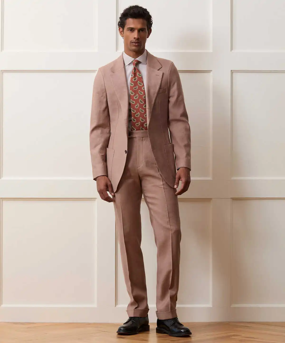 Fashion Man Tuxedos 2 Piece Jacket Pants Slim Fit Wedding Suit Simple Notched Lapel Single Breasted Groom Wear Customized