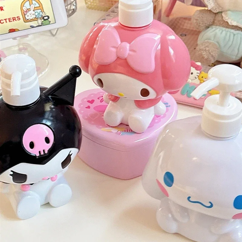 Sanrio Cinnamorolls Kuromi My Melody Anime Bottle Kawaii Large Capacity Tumbler Bottle Shampoo Bottle for Shower Gel Hand