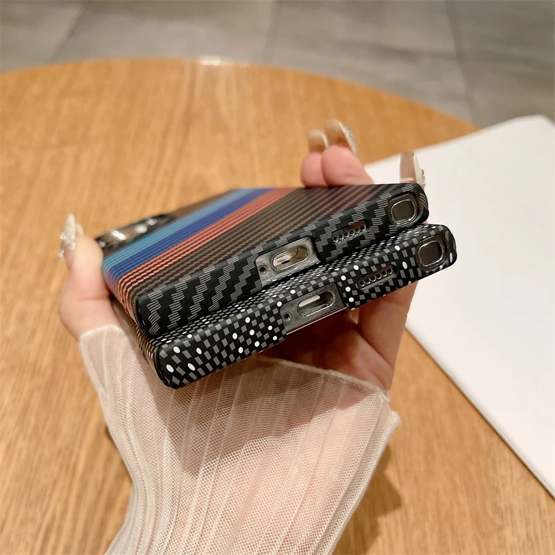 حافظة مغناطيسية رفيعة للغاية من ألياف الكربون لهاتف Magsafe لهاتف سامسونج S25 S24 S23 S22 نوت 20 Ultra 10 Plus غطاء صلب غير لامع