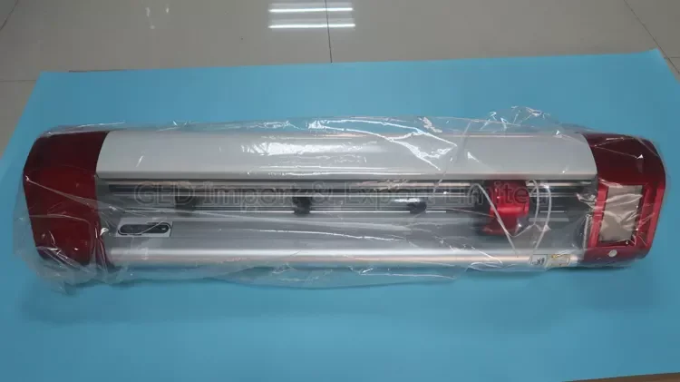 Guangzhou GED 72cm Skycut Vinyl Sticker Cutting Machine Plotter With Automatic Contour Function C24 Cutting Plotter