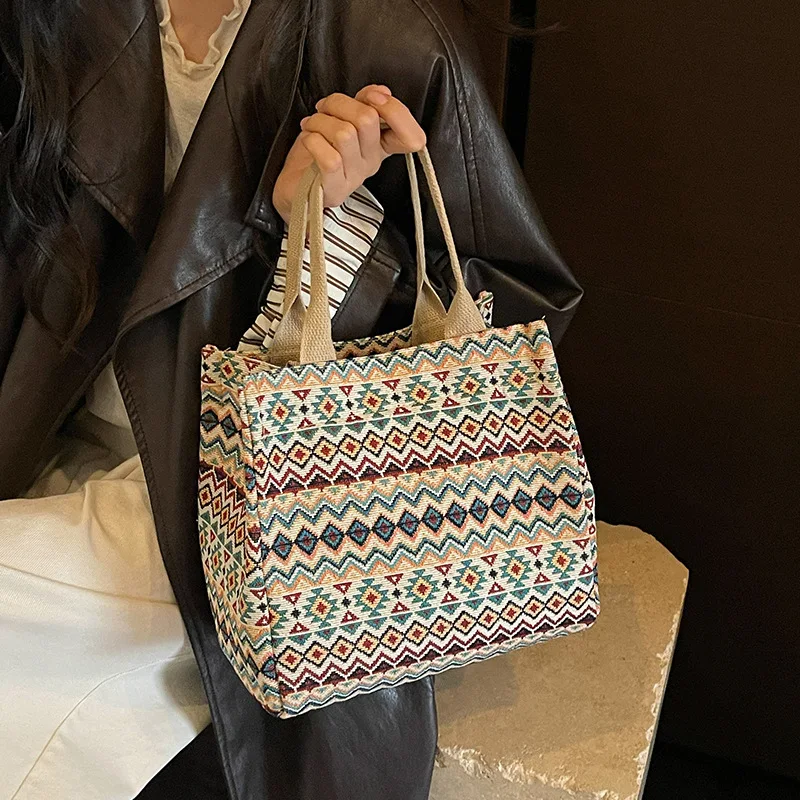 Large Capacity Woven Lunch Bag 2026 New Casual Office Worker Meal Handbag Portable Hand Carry Bento Box Storage Tote Pouch