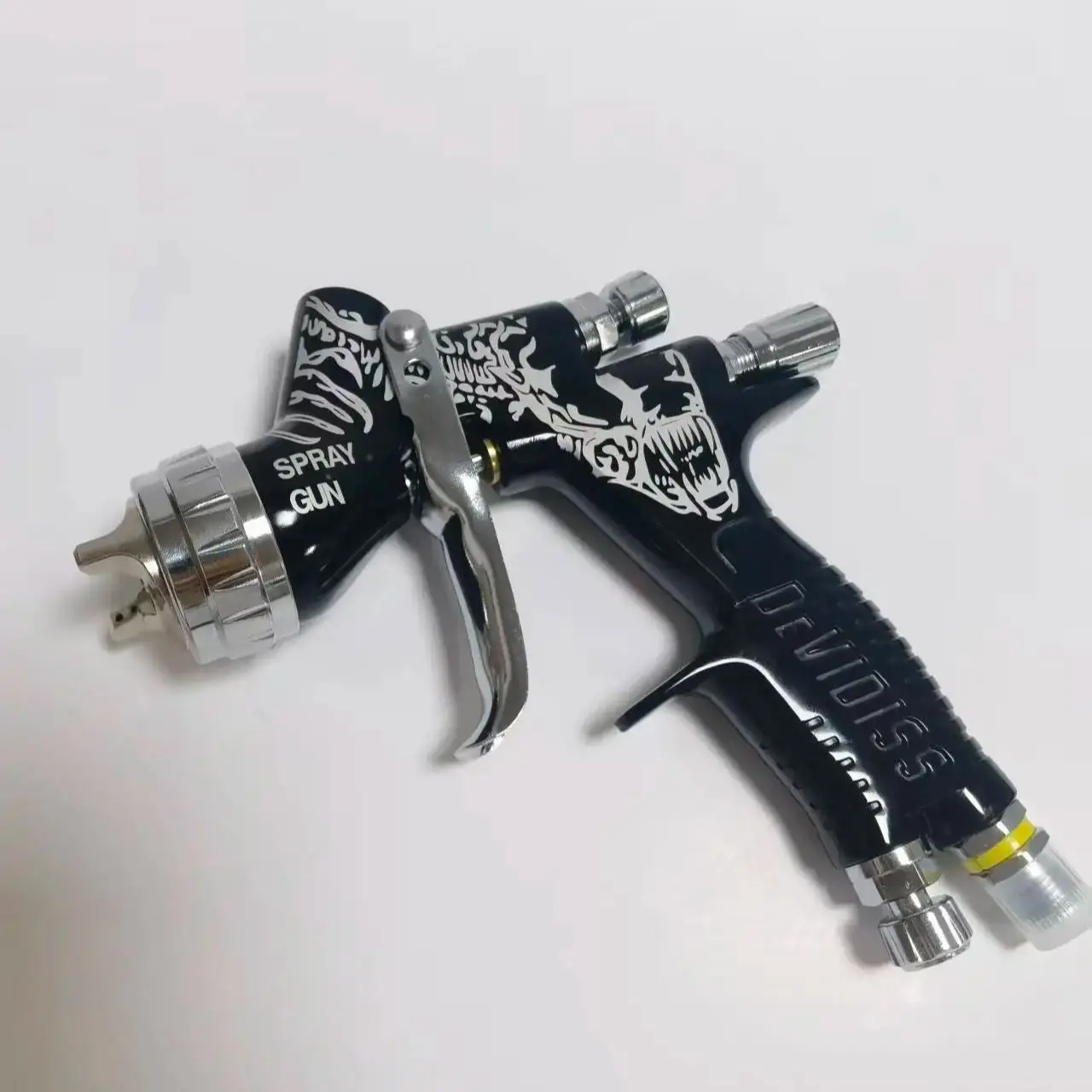 

Best-selling itemDEVIDISS Pro Lite 1.3mm TIPGun Pneumatic Varnish Paint Spray Nozzle 600cc HVLP Pneumatic Paint Spray